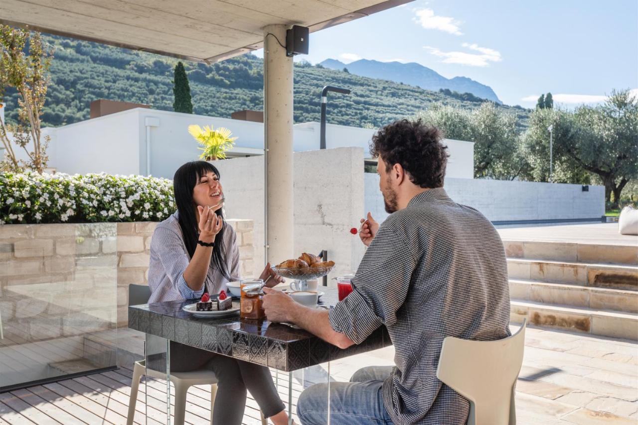 Oleeva Garda Living - Adults Only Riva del Garda Exterior foto
